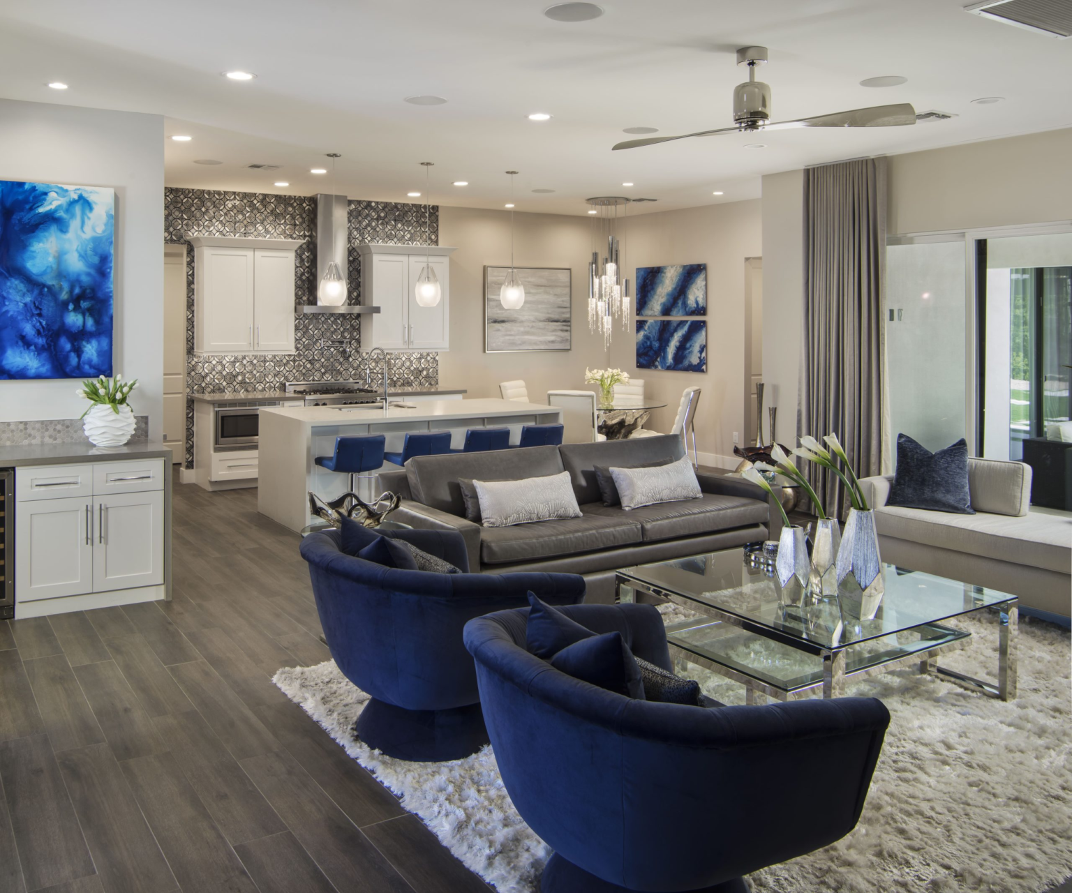 8 Jewel Tone Color Palettes Designers Love for a Luxurious Home